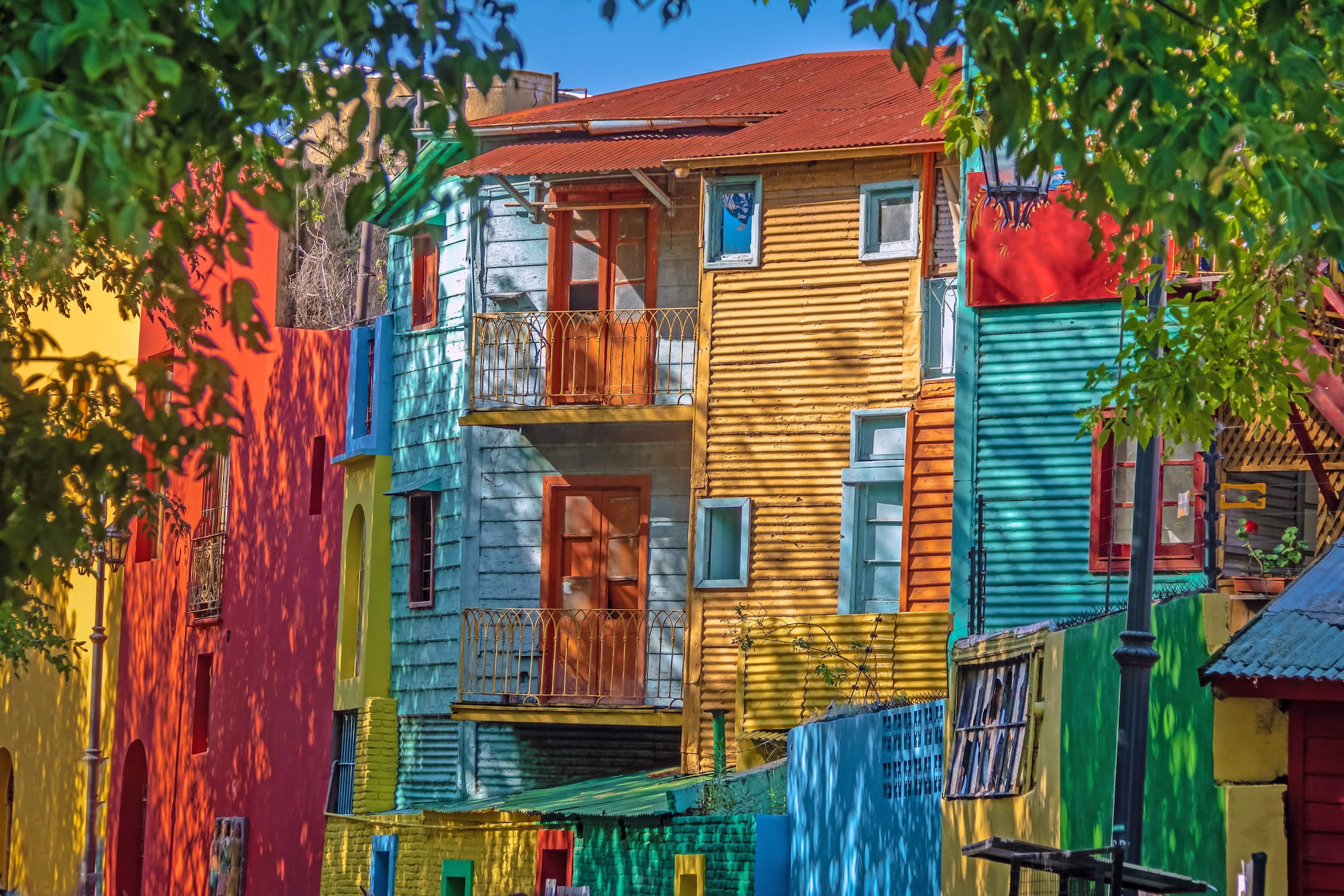 La Boca színes házai Buenos Airesben